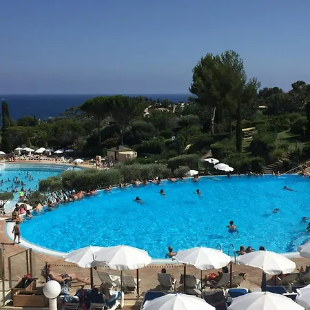 Cap Esterel 2 Pieces Climatise 4-5pers Piscines Parking Draps Wifi Saint-Raphaël