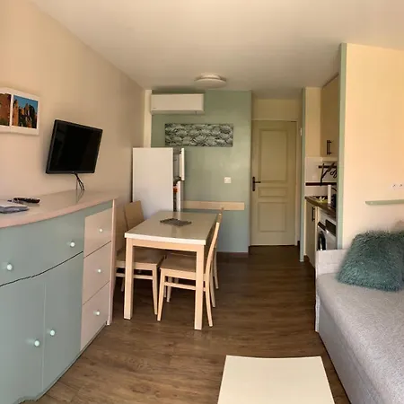 Cap Esterel 2 Pieces Climatise 4-5pers Piscines Parking Wifi
