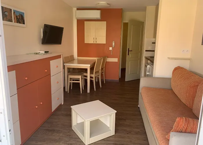 Cap Esterel 2 Pieces Climatise 4-5pers Piscines Parking Draps Wifi Saint-Raphaël