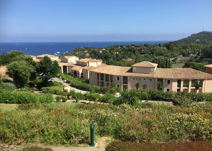 Cap Esterel 2 Pieces Climatise 4-5pers Piscines Parking Draps Wifi Apartmán